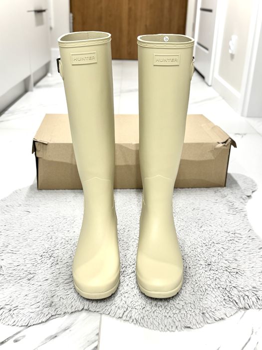 Kremowe wysokie kalosze gumowce Hunter Refined 39