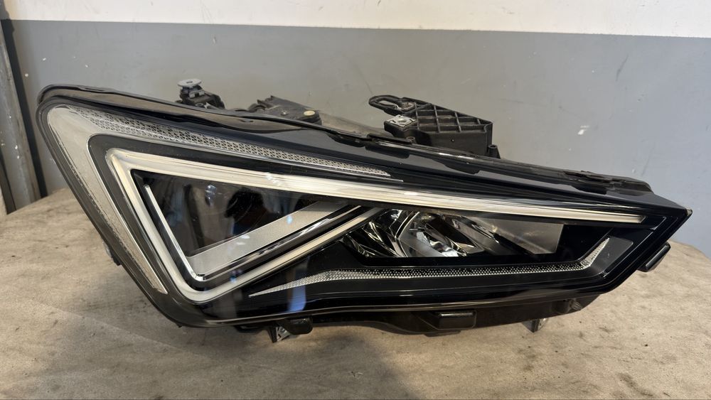 Farol Direito LED Original SEAT Leon Cupra FR
