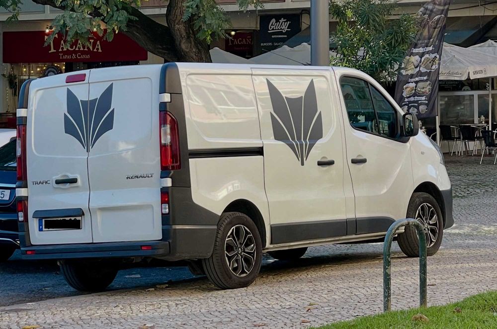 Renault Trafic 1.6 dci poucos km estimada
