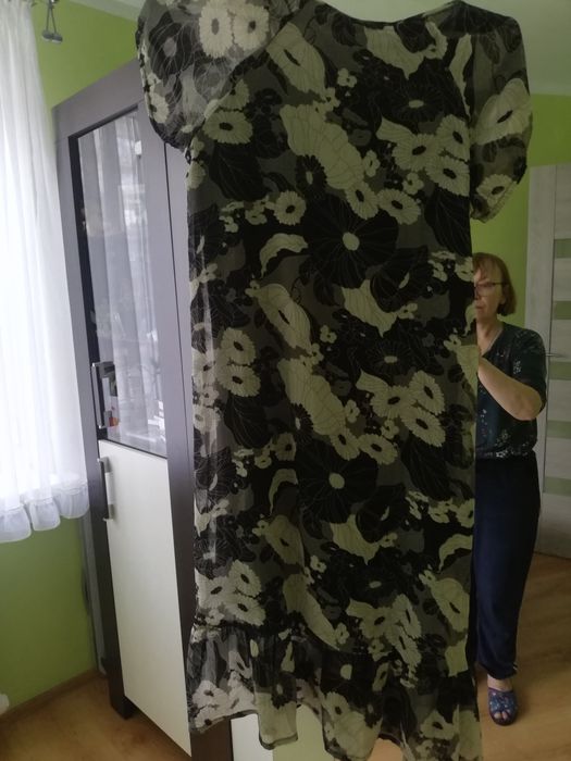 Sukienka z krótkim rękawem