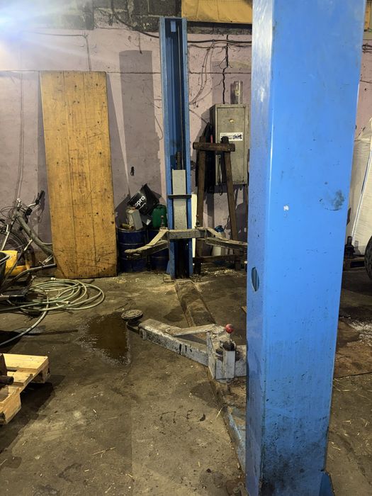 Podnosnik kolumnowy 4T