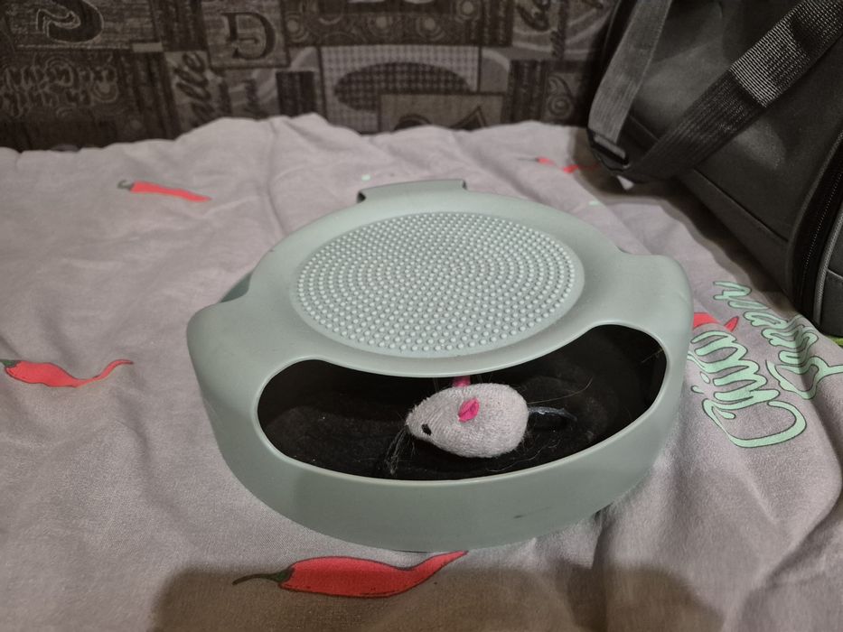 Іграшка для кота тріксі