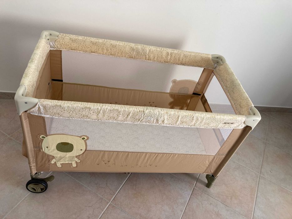 Cama Viagem Jané ótimo estado, com colchão suplementar, muito compacto