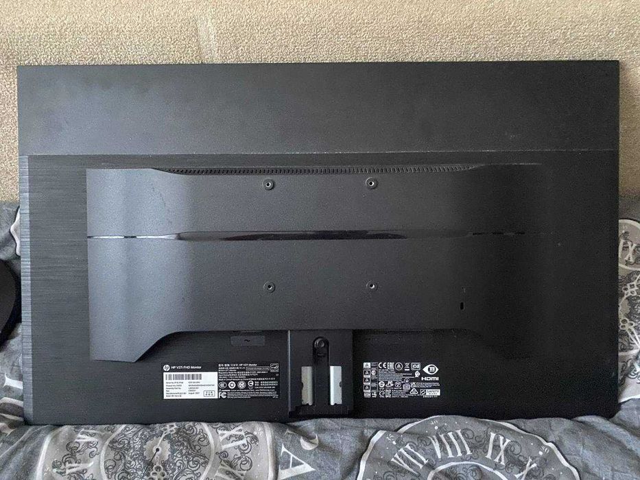 Продаю монітор HP V27i — відмінний IPS, 2 роки, майже як новий!