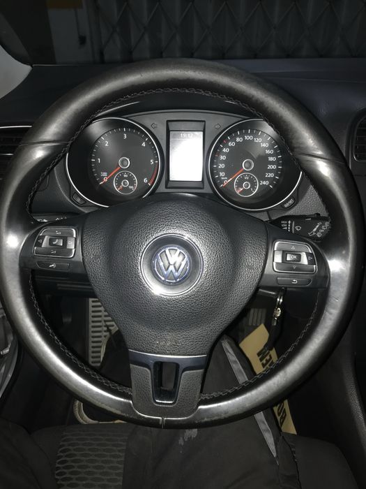 Vendo vw golf vi