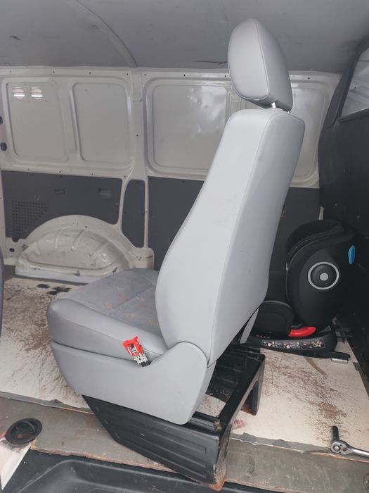 Fotel pojedynczy jedynka przedni pasażera VW t5