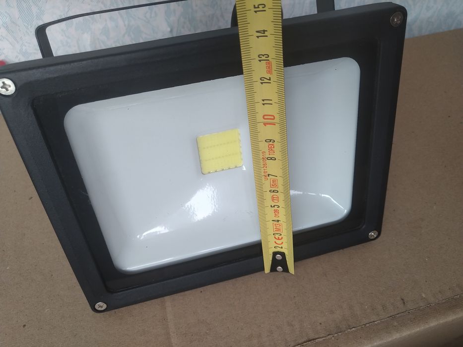 Лампа люминесцентная Flux 1900LM 20w 6000K 110-250V бу