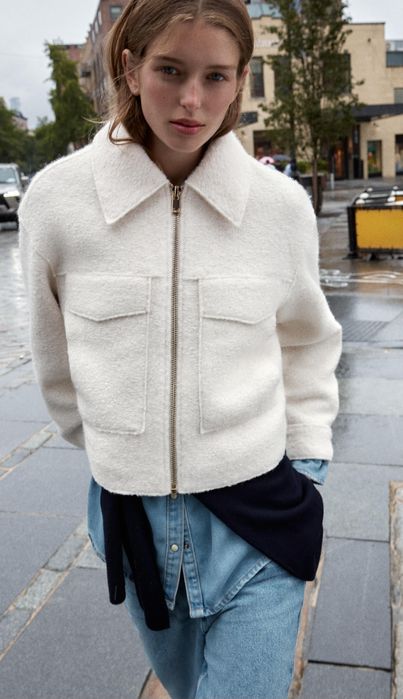 Букльвана куртка  Zara  розміри