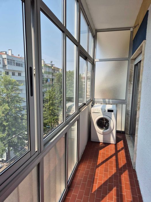 Arrenda-se apartamento T2 +1