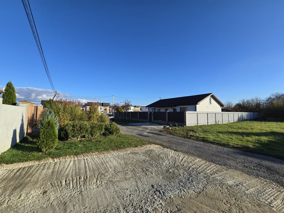 ПРОДАЖ гарної земельної ділянки в популярному районі поруч з Ужгородом