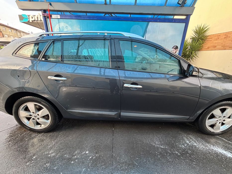 Megane tourer III 2011, carrinha de familia
