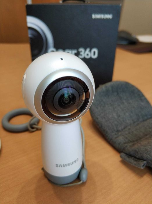 Câmara Samsung Gear 360 de 2017
