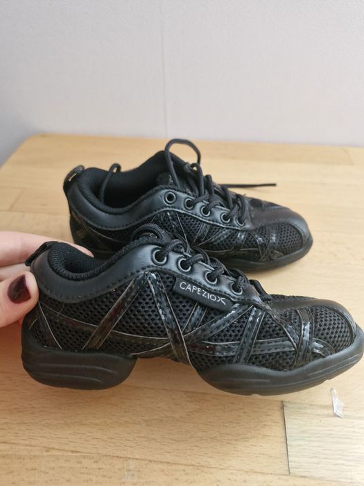 Кросівки для танців для дівчат