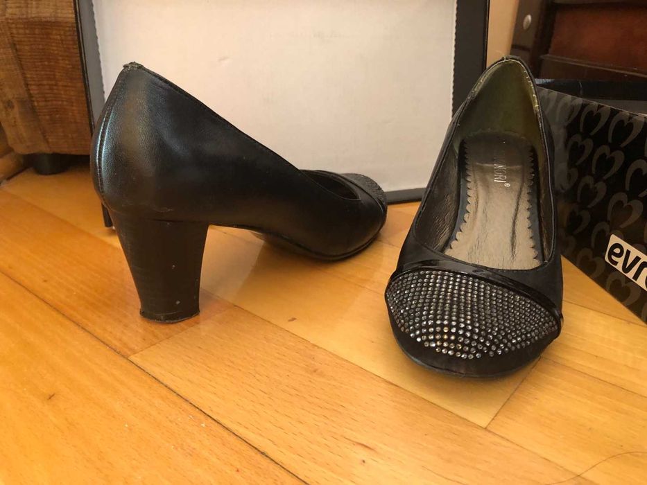 взуття жіночі мешти