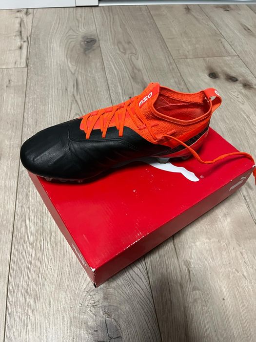 Sprzedam buty sportowe korki