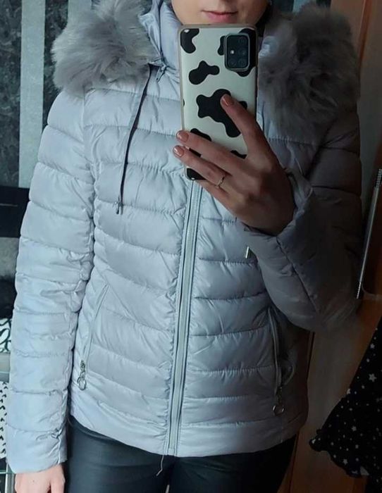 Szara damska kurtka pikowana