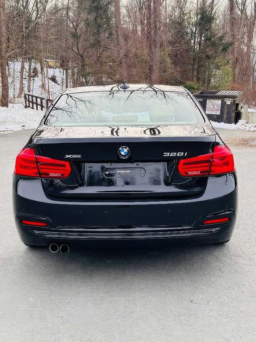 BMW 3 Series      2017