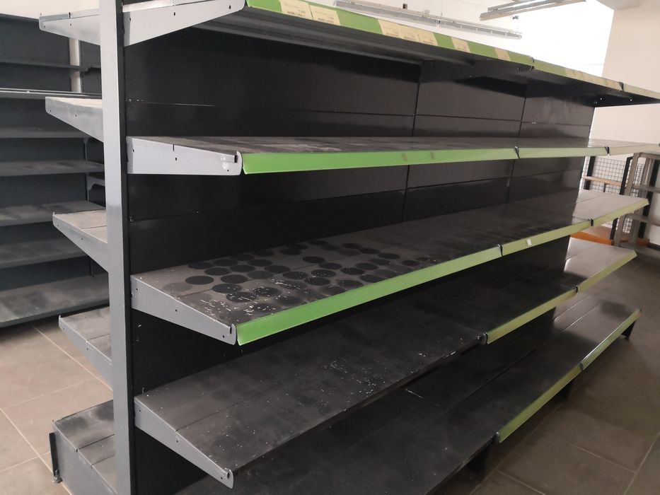 ***prateleiras loja***