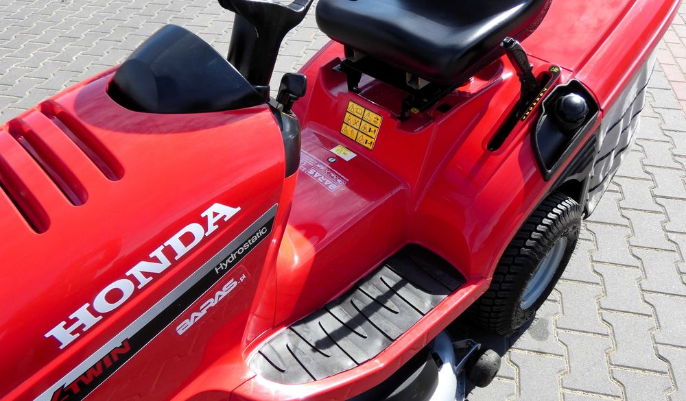 Traktorek kosiarka HONDA 2417 2 Cylindry (230403.6) - Baras