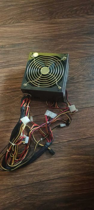 Zasilacz komputerowy