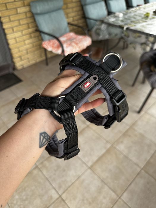 Шлея Trixie Premium трекінгова для собак S–M