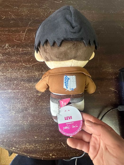 Peluche Levi Chibi Atack on titan