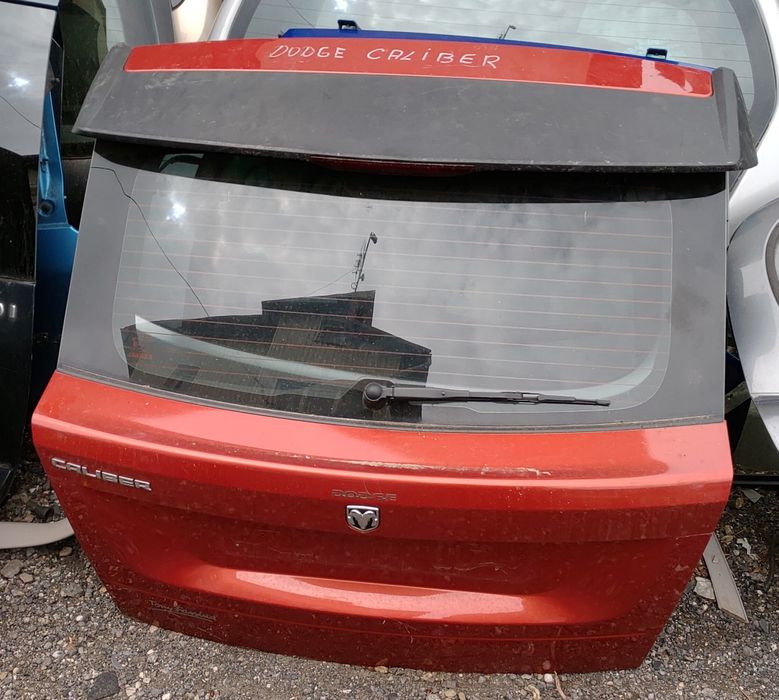 Dodge Caliber tylna klapa bagażnika szyba