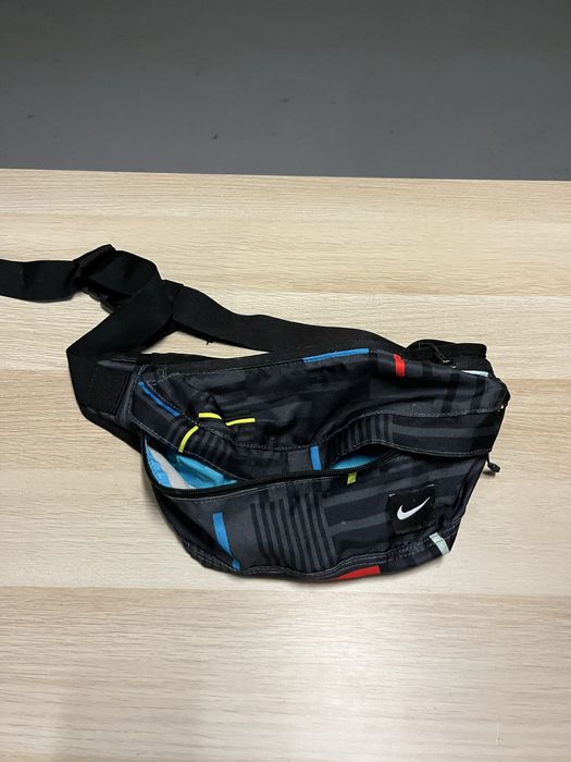 Bolsa se cintura nike
