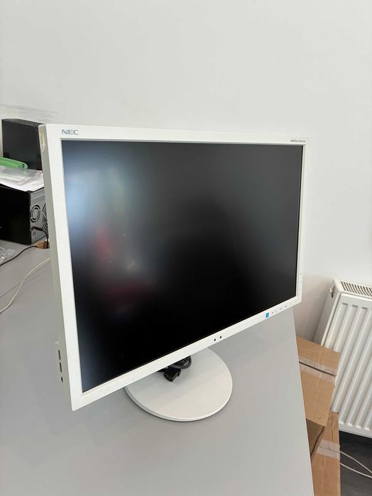 Stan bardzo dobry! Monitor NEC MultiSync EA244 WMi