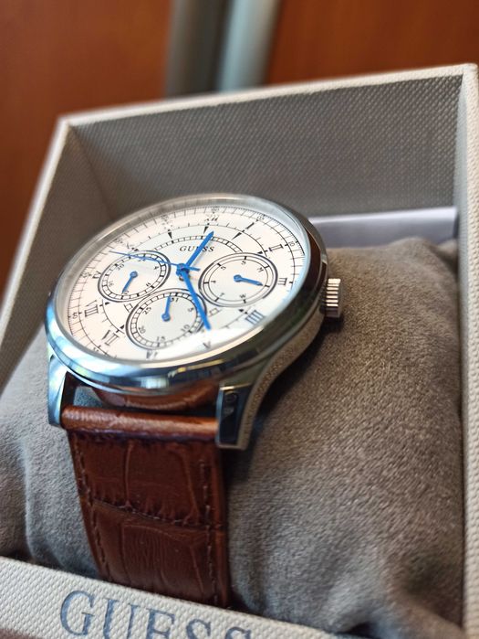 Zegarek Guess W1181G1