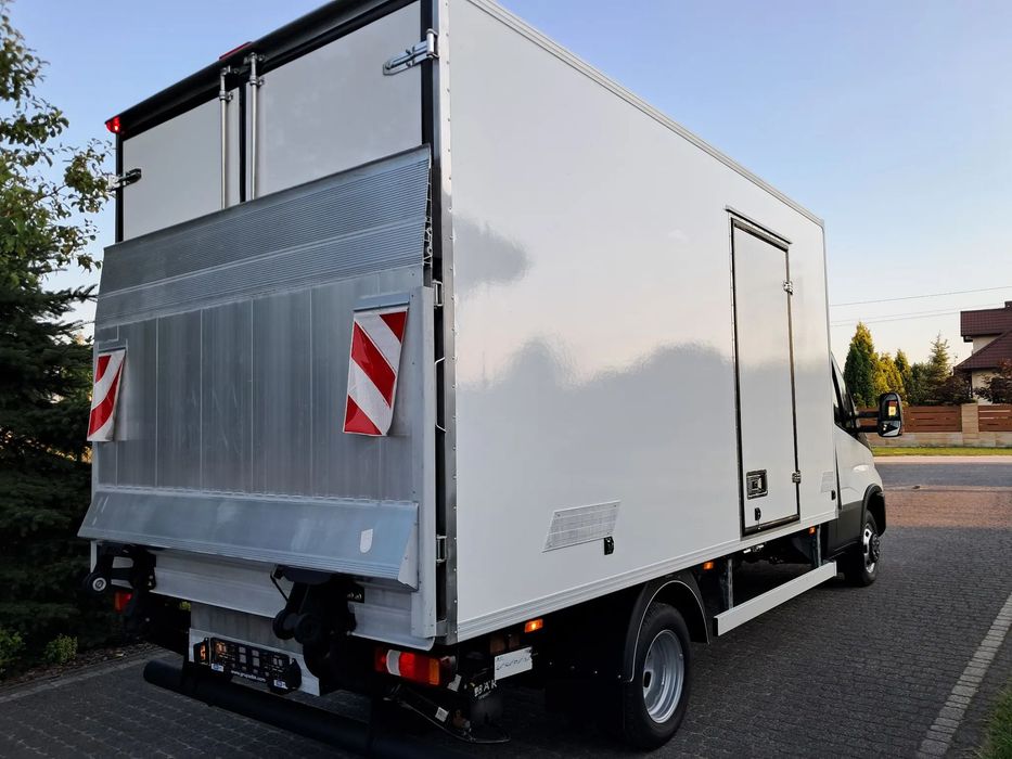 Iveco 50C18 Automat Chłodnia ZANOTTI Salon Polska  8-palet 3.0 180KM Winda 1 TONA  Salon Polska