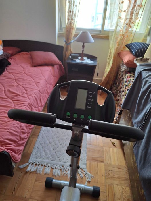 Bicicleta estática Vertical