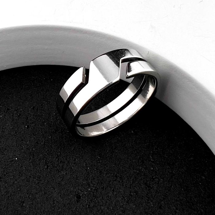 Обручка каблучка вінчальний перстень з медичної сталі ширина 7мм