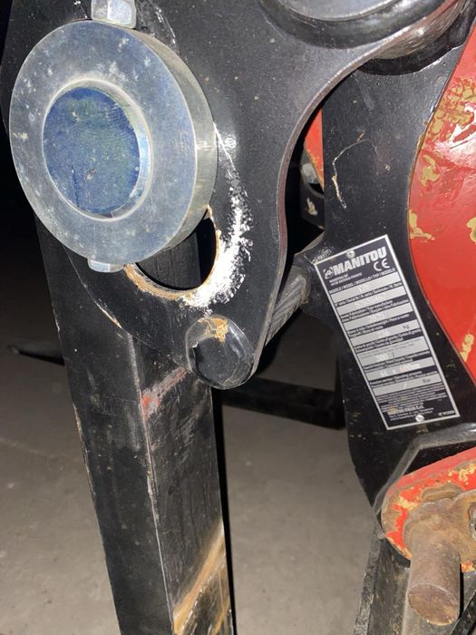 Оригінальні вила Manitou