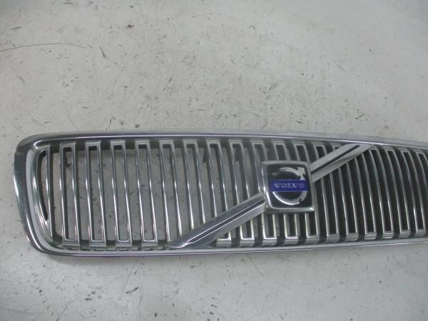 Grelha frente VOLVO V70 II (SW)