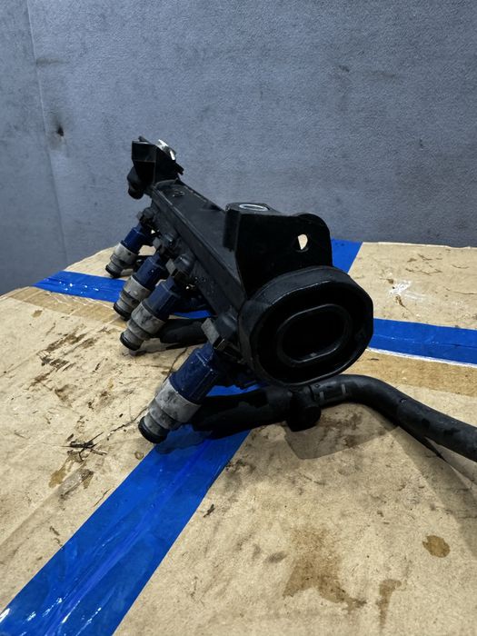 Топливная рейка рампа Audi A3 Seat Ibiza 2 Skoda Octavia Golf Bora