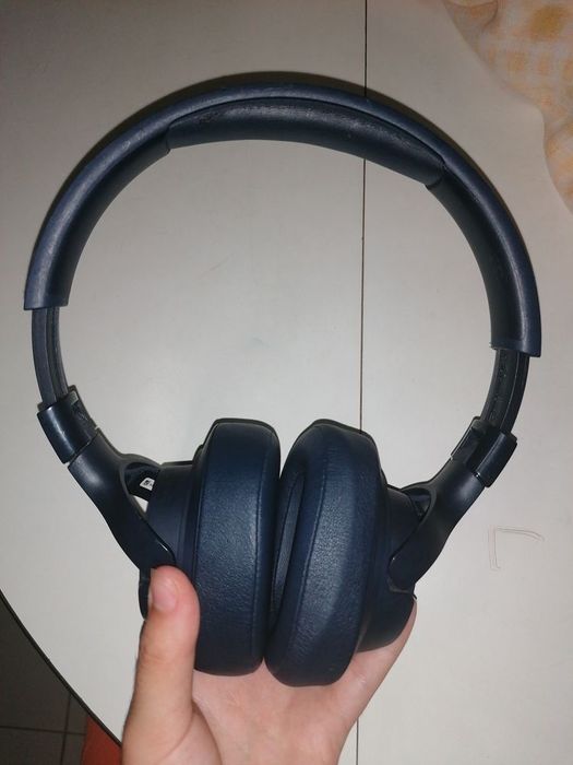 Headphones jbl 710