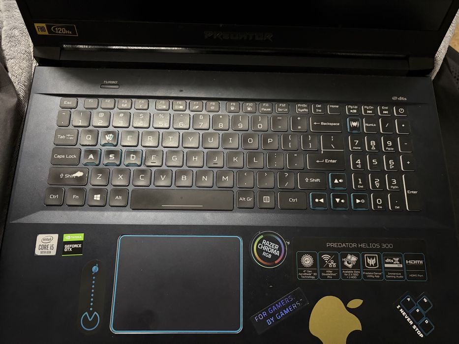 Laptop gamingowy predator helios 300 i5-10300h gtx 1650 ti