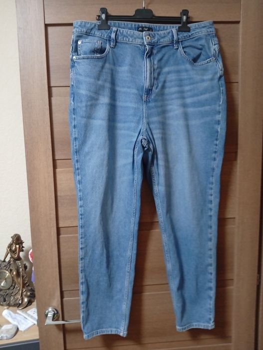 Продам жіночі джинси  54 розміру