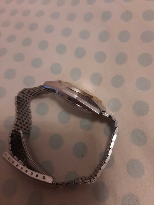 часы Ориент с хрустальным стеклом