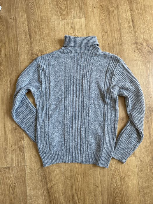 Sweter z golfem