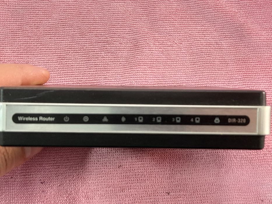 Маршрутизатор D- Link DIR-320