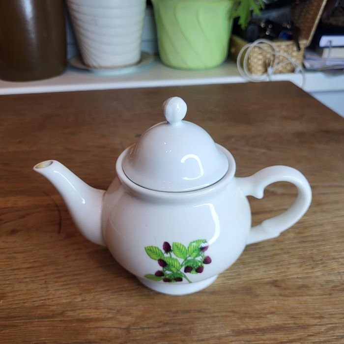 Imbryk porcelit ¹⁷