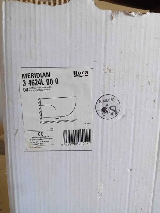 sanita suspensa Roca Nova