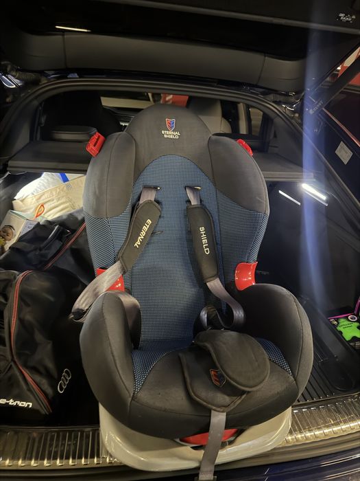 Автокрісло дитяче