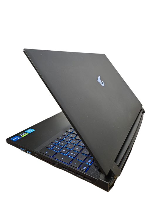 Laptop gamingowy Gigabyte Aorus 5 i7 12th RTX 3070 1 TB SSD 16GB RAM