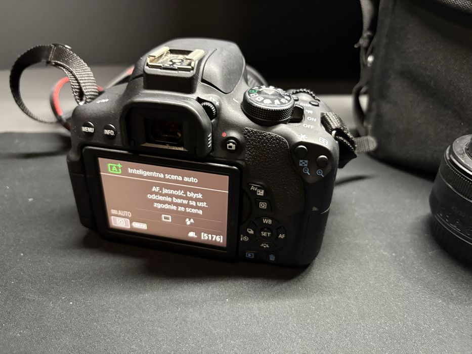 Lustrzanka Canon EOS 750D