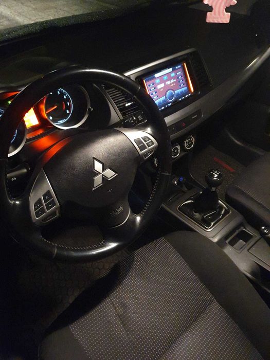 Mitsubishi lancer