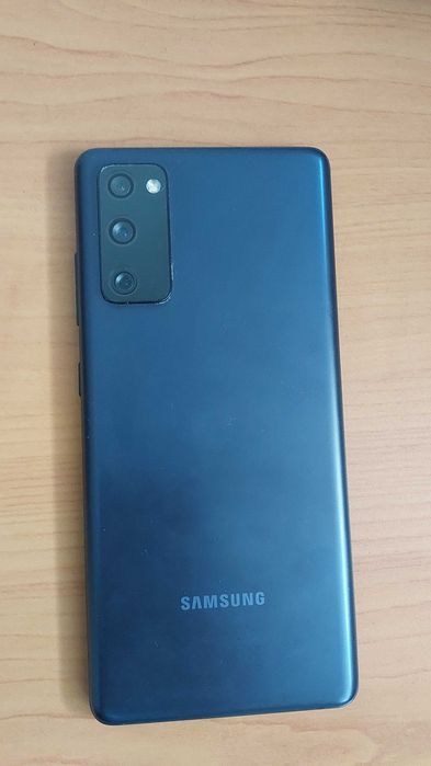 Vendo Samsung S20 FE 5G 6/128GB Dual SIM impecável
