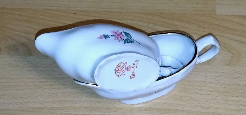 Кофейники, вазочки ,спецовки , соусники .Отличное состояние.